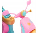 Unique Eyes - Amy con scooter