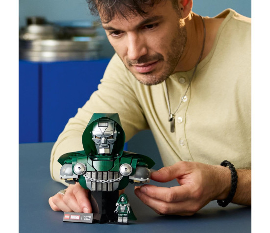 Lego Marvel - Busto del Dottor Destino 76345
